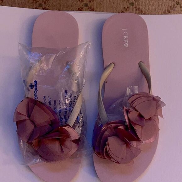 J. Crew chiffon flower flipflop 9.5 - Picture 1 of 8
